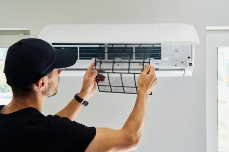 &Agrave; quelle fr&eacute;quence entretenir sa climatisation pr&egrave;s de Colmar pour &eacute;viter les pannes ?